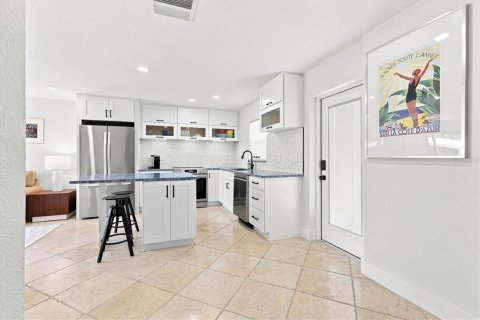 Copropriété à vendre à Sarasota, Floride: 1 chambre, 67.63 m2 № 2400926 - photo 11
