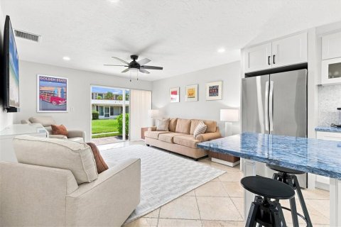 Copropriété à vendre à Sarasota, Floride: 1 chambre, 67.63 m2 № 2400926 - photo 6