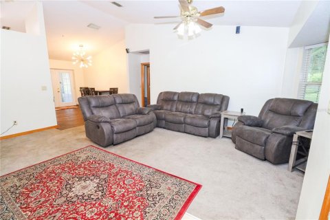 House in Summerfield, Florida 4 bedrooms, 183.39 sq.m. № 1837495 - photo 15