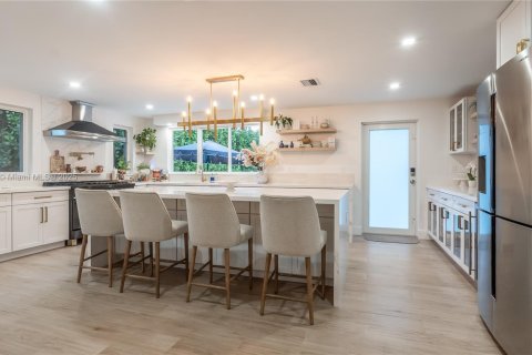 Casa en venta en Biscayne Park, Florida, 4 dormitorios, 84.73 m2 № 1945937 - foto 11