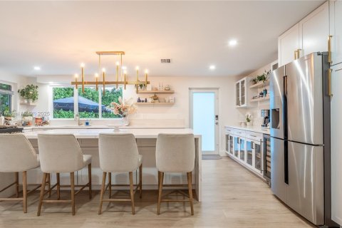 Casa en venta en Biscayne Park, Florida, 4 dormitorios, 84.73 m2 № 1945937 - foto 10