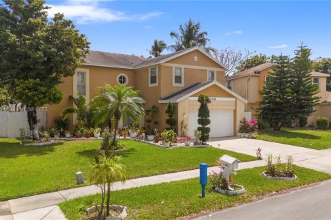 House in Miramar, Florida 4 bedrooms, 207.92 sq.m. № 1985647 - photo 2