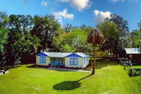 House in Ocala, Florida 2 bedrooms, 84.08 sq.m. № 1795406 - photo 1