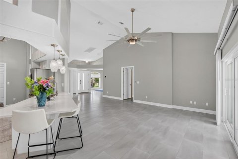 Villa ou maison à louer à Saint Petersburg, Floride: 4 chambres, 192.12 m2 № 1900593 - photo 20