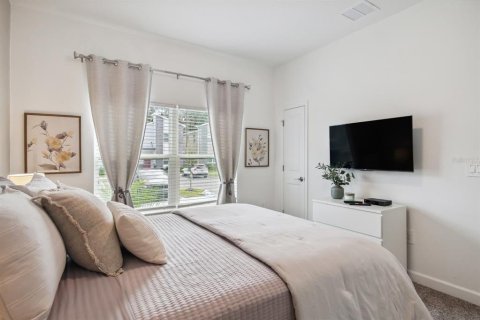 Townhouse in Kissimmee, Florida 4 bedrooms, 176.7 sq.m. № 2231829 - photo 4