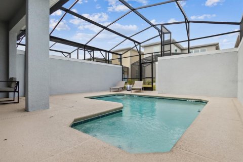 Townhouse in Kissimmee, Florida 4 bedrooms, 176.7 sq.m. № 2231829 - photo 16