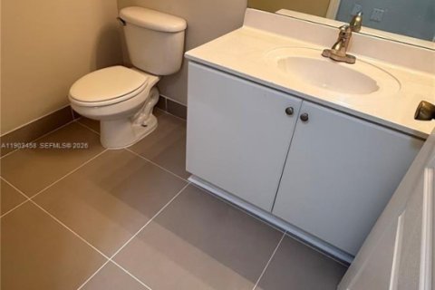 Condo in Cutler Bay, Florida, 2 bedrooms № 1954453 - photo 5