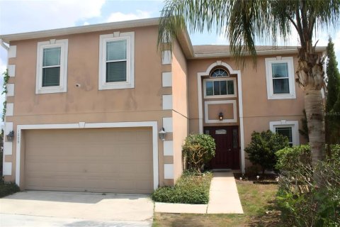House in Haines City, Florida 4 bedrooms, 337.05 sq.m. № 1685069 - photo 2