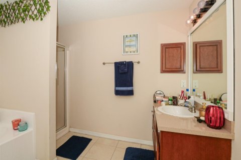 House in Port St. Lucie, Florida 3 bedrooms, 189.06 sq.m. № 2182760 - photo 18