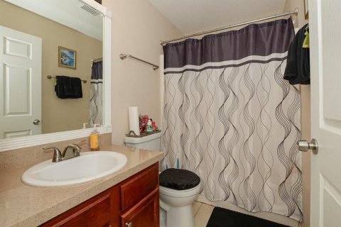 House in Port St. Lucie, Florida 3 bedrooms, 189.06 sq.m. № 2182760 - photo 13