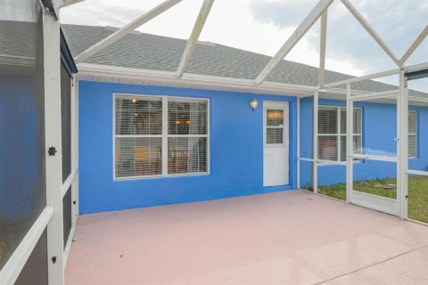 House in Port St. Lucie, Florida 3 bedrooms, 189.06 sq.m. № 2182760 - photo 26