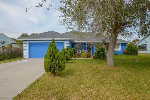 House in Port St. Lucie, Florida 3 bedrooms, 189.06 sq.m. № 2182760 - photo 5