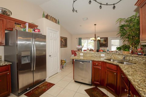 House in Port St. Lucie, Florida 3 bedrooms, 189.06 sq.m. № 2182760 - photo 23