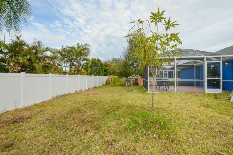 House in Port St. Lucie, Florida 3 bedrooms, 189.06 sq.m. № 2182760 - photo 28