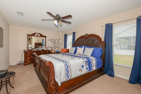 House in Port St. Lucie, Florida 3 bedrooms, 189.06 sq.m. № 2182760 - photo 14