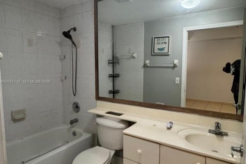 Touwnhouse à louer à Hialeah, Floride: 3 chambres, 115.66 m2 № 2154295 - photo 12