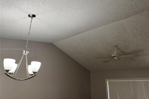 Condominio en venta en Margate, Florida, 2 dormitorios, 75.72 m2 № 1958486 - foto 27