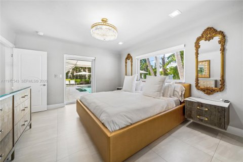 House in Lighthouse Point, Florida 3 bedrooms, 156.45 sq.m. № 2048169 - photo 21