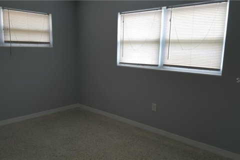 Casa en alquiler en New Port Richey, Florida, 2 dormitorios, 96.62 m2 № 1771597 - foto 9