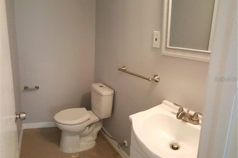 Casa en alquiler en New Port Richey, Florida, 2 dormitorios, 96.62 m2 № 1771597 - foto 8