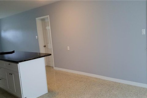Casa en alquiler en New Port Richey, Florida, 2 dormitorios, 96.62 m2 № 1771597 - foto 4