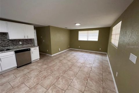 Casa en alquiler en Winter Haven, Florida, 4 dormitorios, 116.31 m2 № 1876990 - foto 3