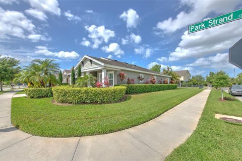 House in Apollo Beach, Florida 4 bedrooms, 182.92 sq.m. № 2151964 - photo 2