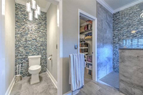 House in Apollo Beach, Florida 4 bedrooms, 182.92 sq.m. № 2151964 - photo 21