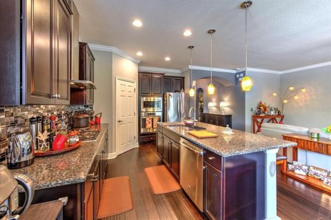House in Apollo Beach, Florida 4 bedrooms, 182.92 sq.m. № 2151964 - photo 15