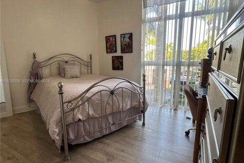 Condo in Doral, Florida, 3 bedrooms  № 2087171 - photo 11