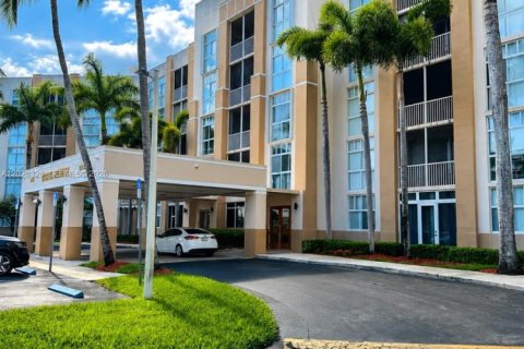 Condo in Doral, Florida, 3 bedrooms  № 2087171