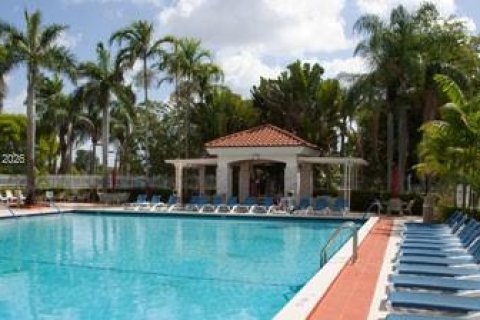 Condo in Doral, Florida, 3 bedrooms  № 2087171 - photo 16