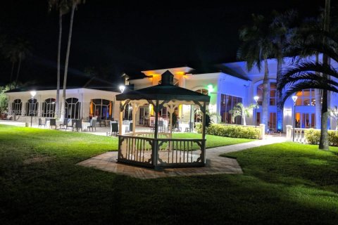 Condo in Doral, Florida, 3 bedrooms  № 2087171 - photo 17