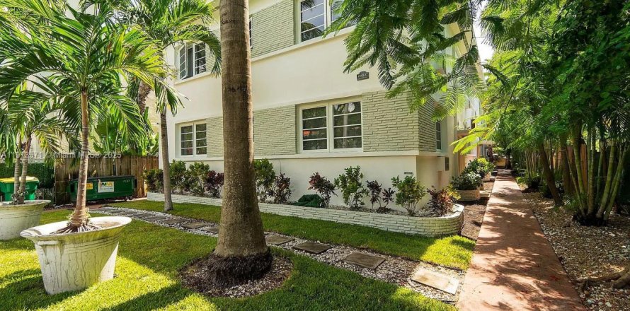 Studio à Miami Beach, Floride № 1968871