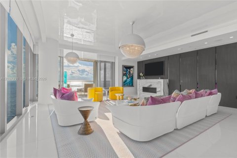 Condominio en venta en Sunny Isles Beach, Florida, 4 dormitorios, 358.05 m2 № 2428231 - foto 7