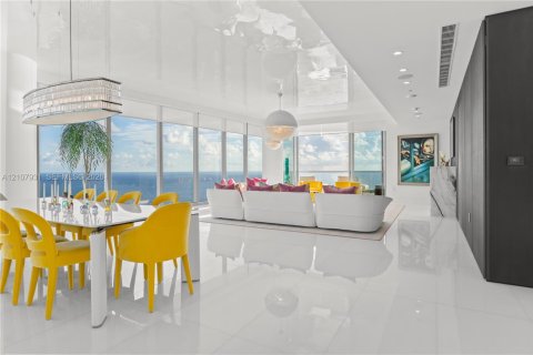 Condominio en venta en Sunny Isles Beach, Florida, 4 dormitorios, 358.05 m2 № 2428231 - foto 5
