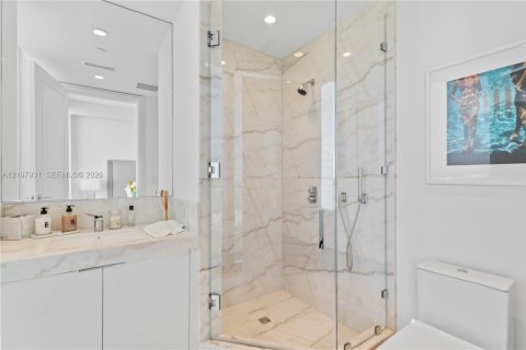 Condominio en venta en Sunny Isles Beach, Florida, 4 dormitorios, 358.05 m2 № 2428231 - foto 29