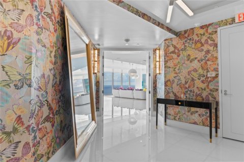 Condominio en venta en Sunny Isles Beach, Florida, 4 dormitorios, 358.05 m2 № 2428231 - foto 4
