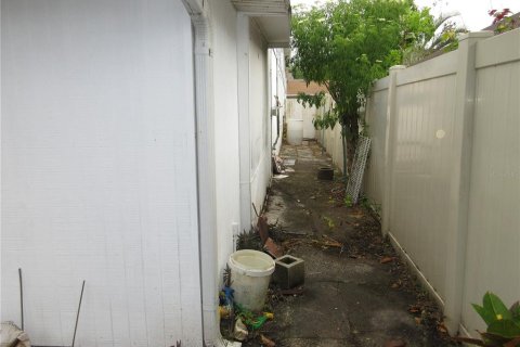 House in Orlando, Florida 4 bedrooms, 210.33 sq.m. № 1782836 - photo 28