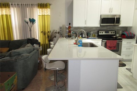 House in Orlando, Florida 4 bedrooms, 210.33 sq.m. № 1782836 - photo 14