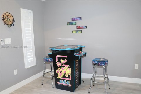 House in Cape Coral, Florida 3 bedrooms, 155.8 sq.m. № 1955972 - photo 5