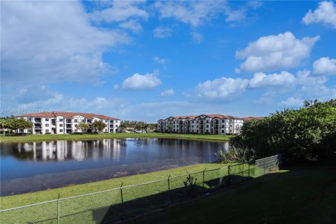 Купить кондоминиум в Майами, Флорида 2 спальни, 131.46м2, № 2005274 - фото 20