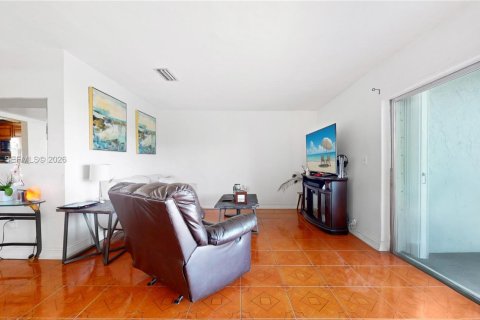 Купить кондоминиум в Майами, Флорида 2 спальни, 131.46м2, № 2005274 - фото 4