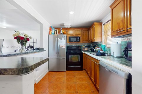 Купить кондоминиум в Майами, Флорида 2 спальни, 131.46м2, № 2005274 - фото 10