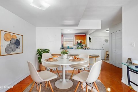 Купить кондоминиум в Майами, Флорида 2 спальни, 131.46м2, № 2005274 - фото 7