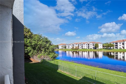 Купить кондоминиум в Майами, Флорида 2 спальни, 131.46м2, № 2005274 - фото 21