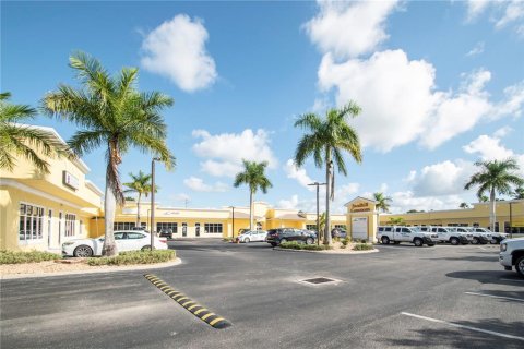 Immobilier commercial à louer à Punta Gorda, Floride: 487.55 m2 № 1134235 - photo 1