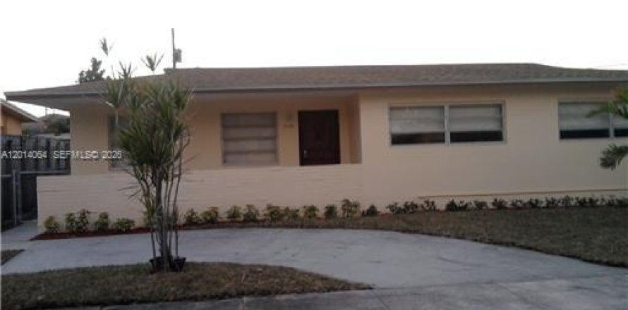 Villa ou maison à Miami, Floride 2 chambres, 128.58 m2 № 2076062