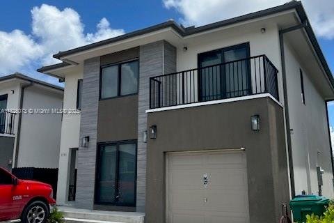 House in Florida City, Florida 5 bedrooms, 176.7 sq.m. № 1797494 - photo 2