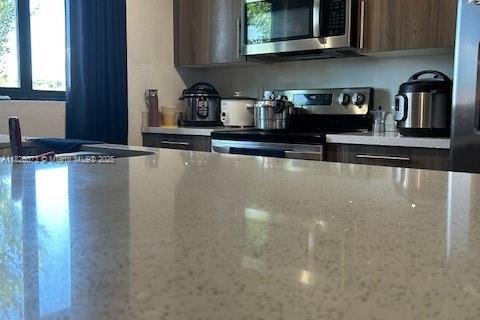 House in Florida City, Florida 5 bedrooms, 176.7 sq.m. № 1797494 - photo 5